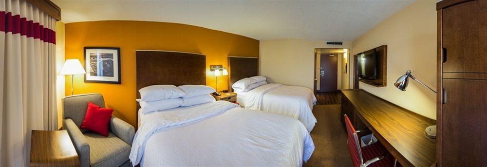 Four Points By Sheraton Edmundston Hotel & Conference Center Zewnętrze zdjęcie